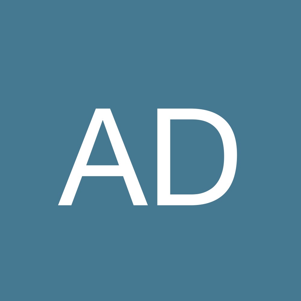 Meet your Posher, Adela